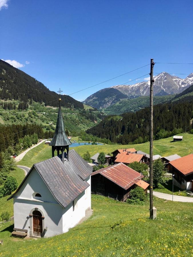 Casa Nacla Sedrun/Surrein Appartement Buitenkant foto